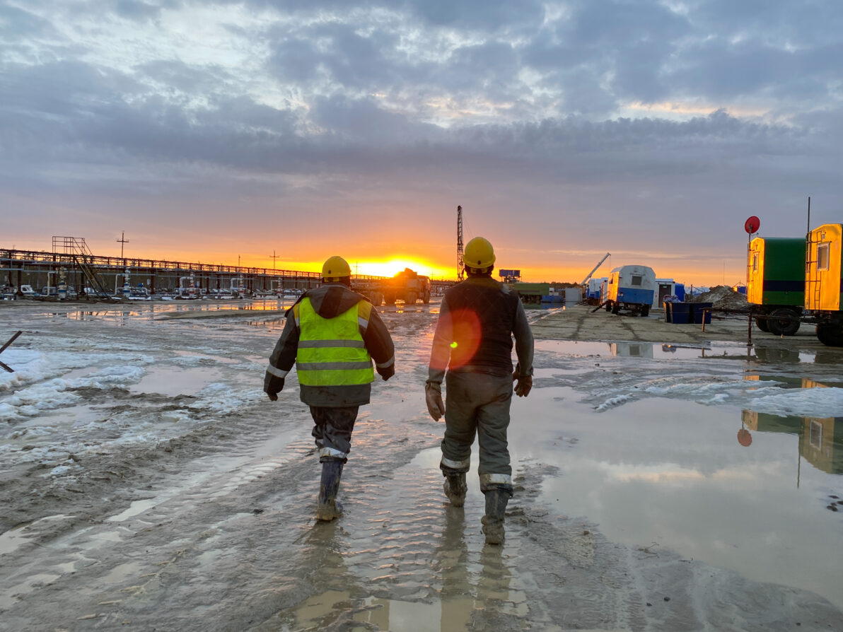 Transforming oil rig operations with RFID asset verification | Resco